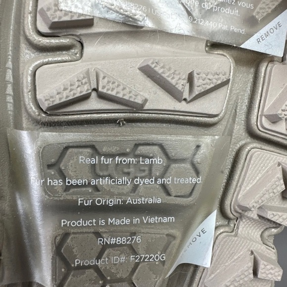 UGG Putty Hiker Waterproof 1112367
Size 8 in men or size 9.5 in women - Picture 11 of 13